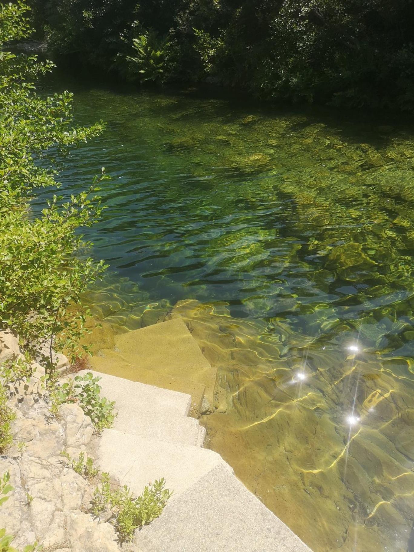 Villa Les Pieds Dans L'Eau Le Pont du Travo Экстерьер фото